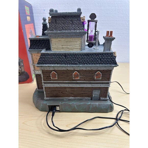 Lemax Spooky Town THE HORRID HAUNTED HOTEL Halloween Village Decoration Read - Picture 10 of 15